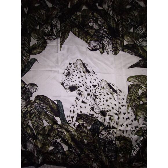 Saks Fifth Ave Scarf Leopard Black White Green Large 62"x 58" Silk - Picture 4 of 5